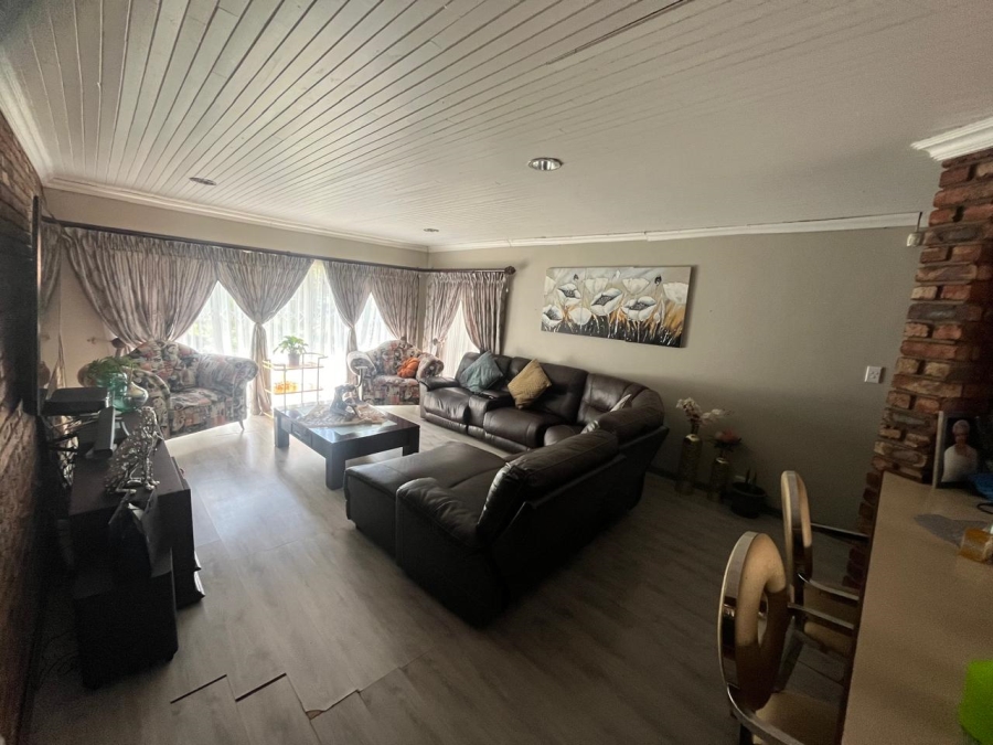 4 Bedroom Property for Sale in Riebeeckstad Free State